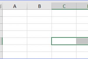 Shift+Right Arrow: Extends Selection One Cell Right